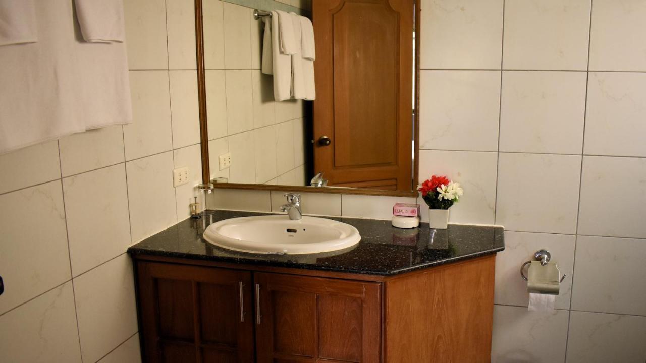 Klein Heidelberg Guesthouse Pattaya Esterno foto
