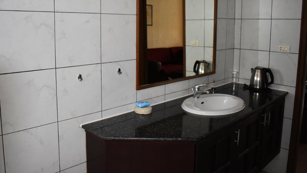 Klein Heidelberg Guesthouse Pattaya Esterno foto